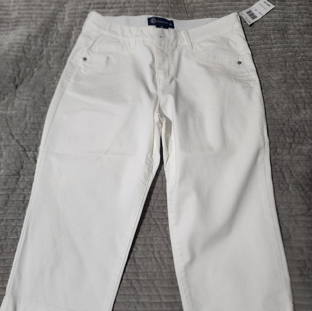 Democracy White Capri Jeans